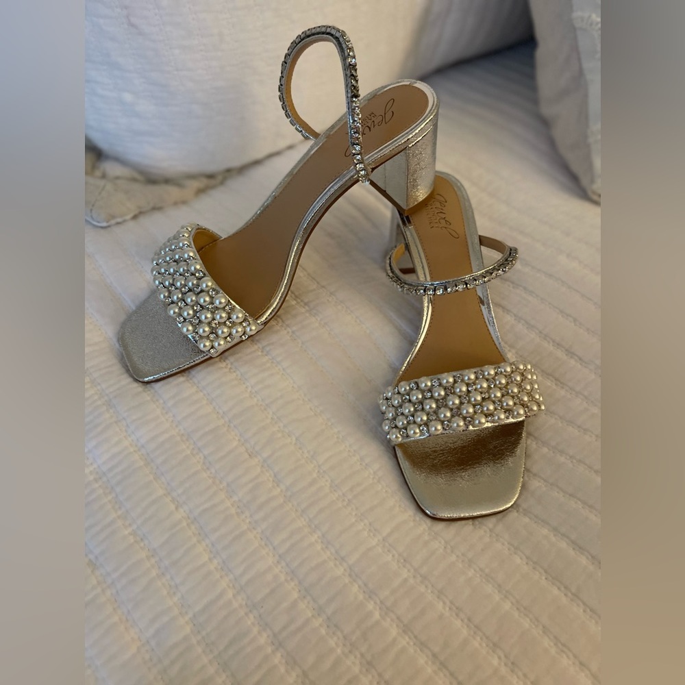 Formal shoes